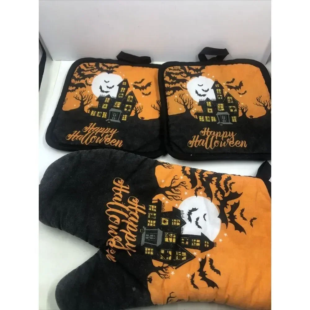 Halloween Kitchen Seat Haunted House 3 Pieces Oven Mitt, Hot Pads